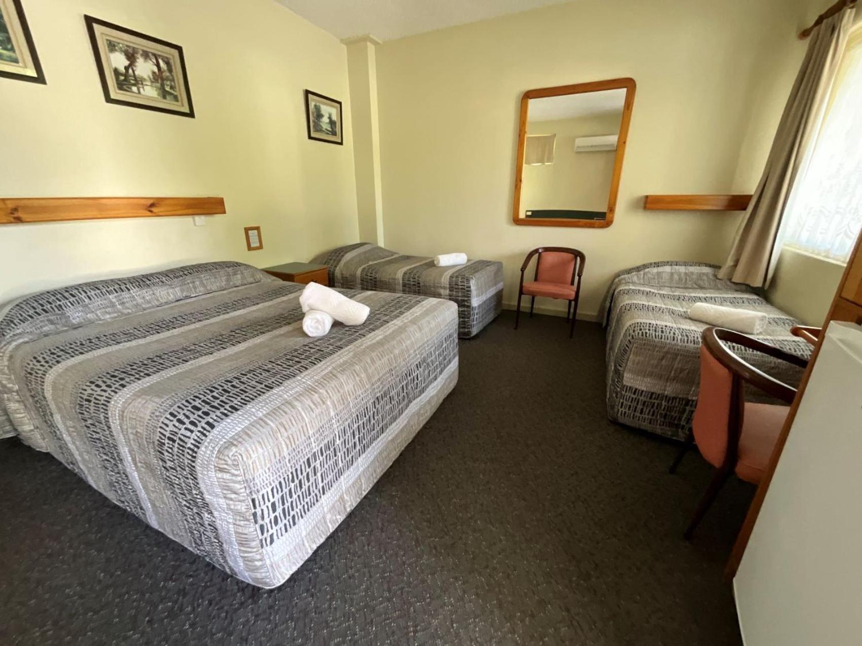 Bucketts Way Motel Gloucester Ngoại thất bức ảnh